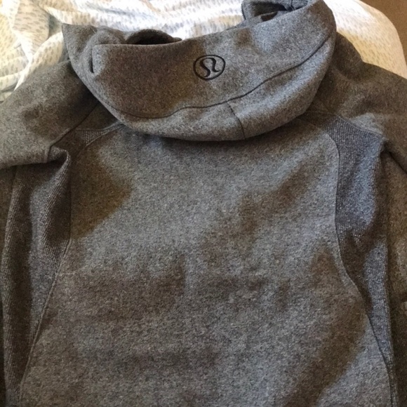 lululemon athletica Tops - Lululemon Scuba Hoodie